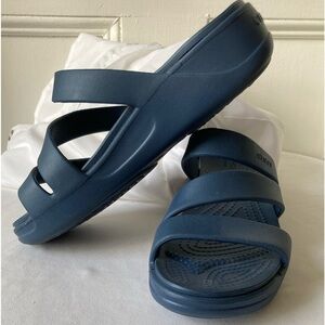 Strappy navy blue Monterey Crocs sandals Excellent condition size 8
